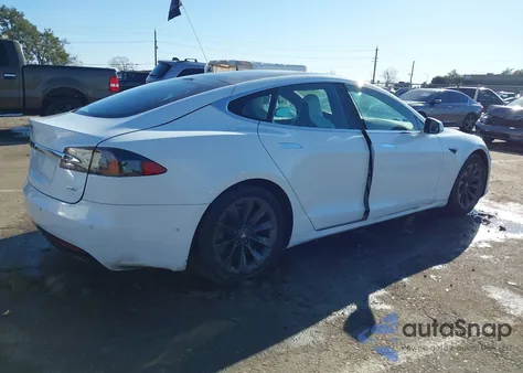 2018 Tesla Model S z USA, uszkodzony, nr VIN 5YJSA1E29JF276329